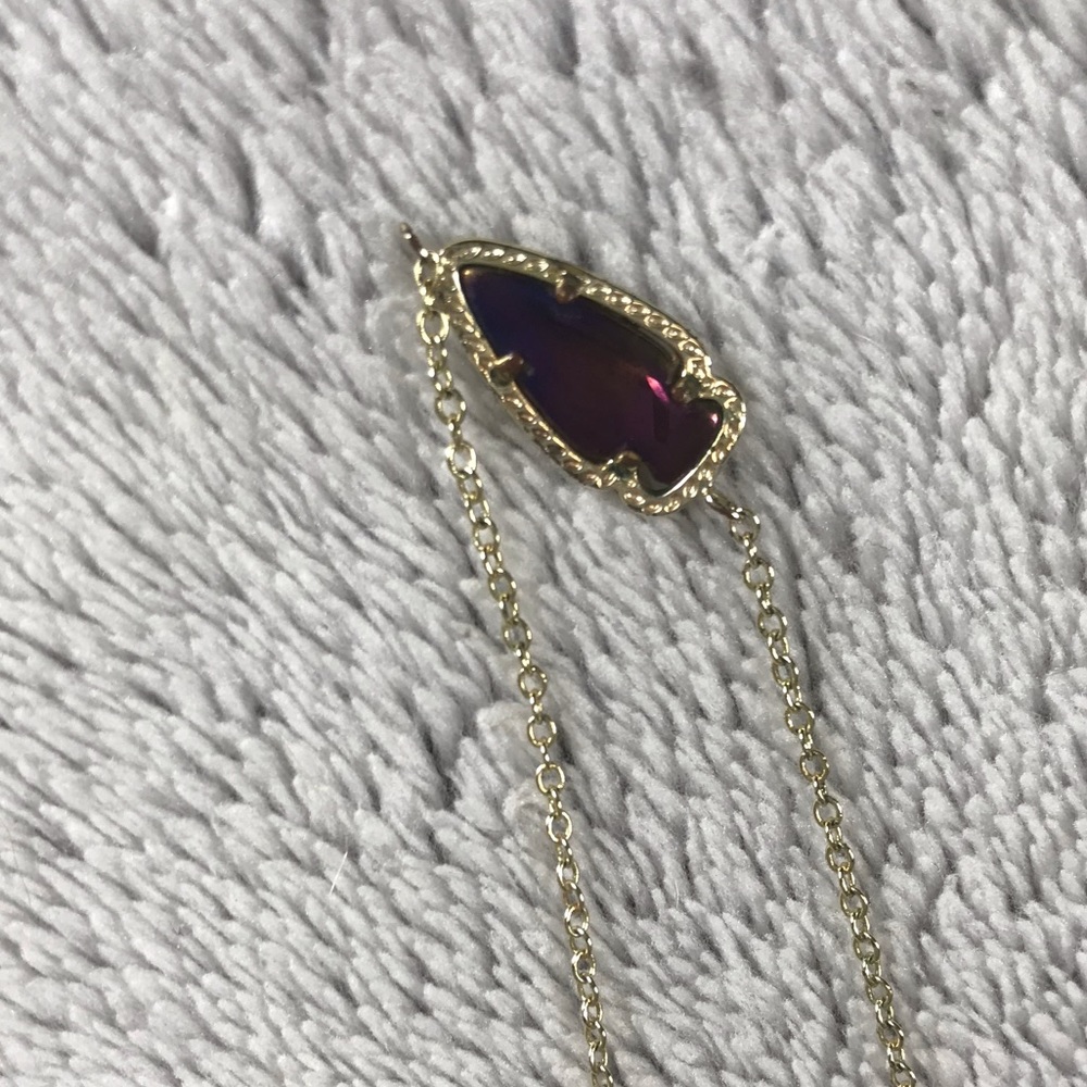 Kendra Scott necklace